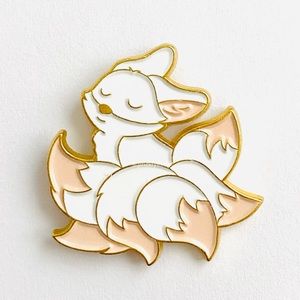 8/$40 Sassy White Fox With 6 Tails Enamel Pin